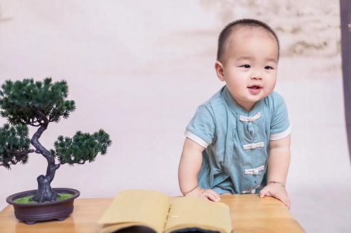 白银孕妇显怀是几个月